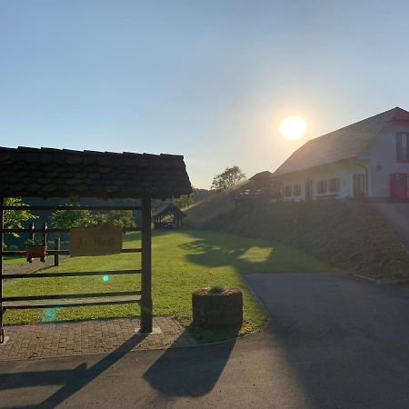 Tourist Farm Artisek Villa Store Eksteriør billede